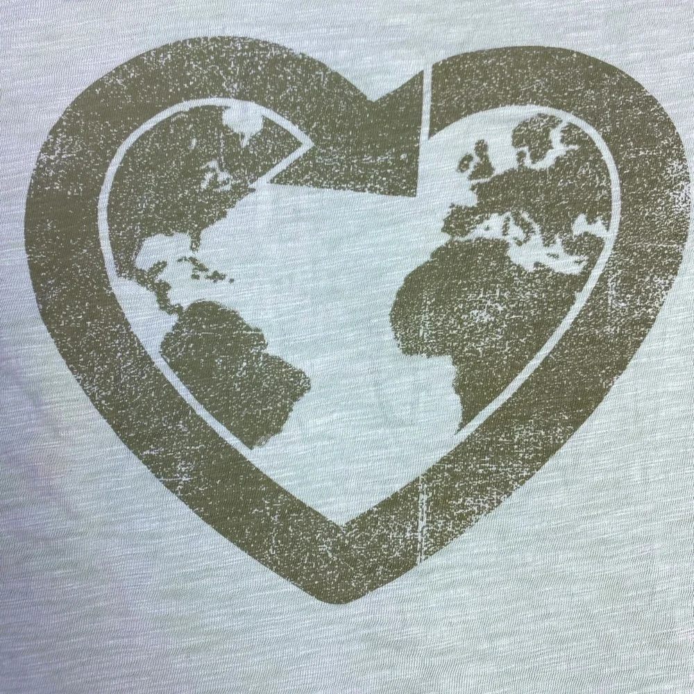 ⭐️GAP Generation Good Earth Graphic T Shirt